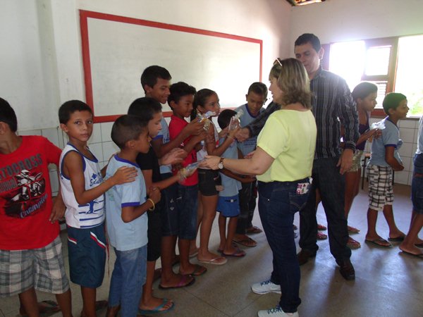 Centenas de pessoas são beneficiadas com ações da Prefeitura Itinerante em Boa Vista Cajueiro da Praia - Imagem 17