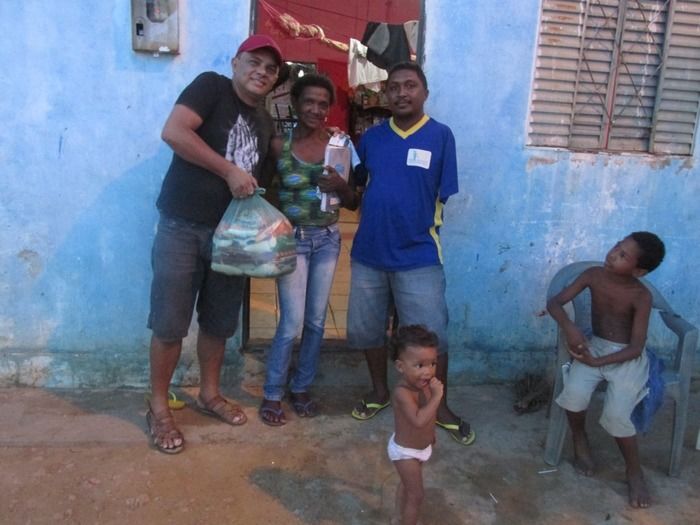 Secretaria de Esportes entrega cestas básicas arrecadadas no jogo entre o time Rádio e TV e Seleção de Agricolândia - Imagem 3