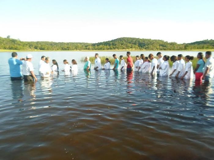 Casamento coletivo e batismo são realizados pela Assembleia de Deus em N. S. dos Remédios - Imagem 1