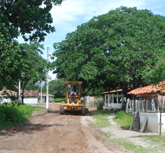 Prefeita Vânia Ribeiro trabalha para melhorar vida da população cajueirense - Imagem 15