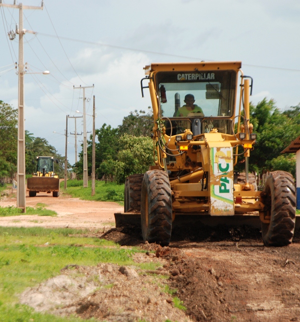 Prefeita Vânia Ribeiro trabalha para melhorar vida da população cajueirense - Imagem 17
