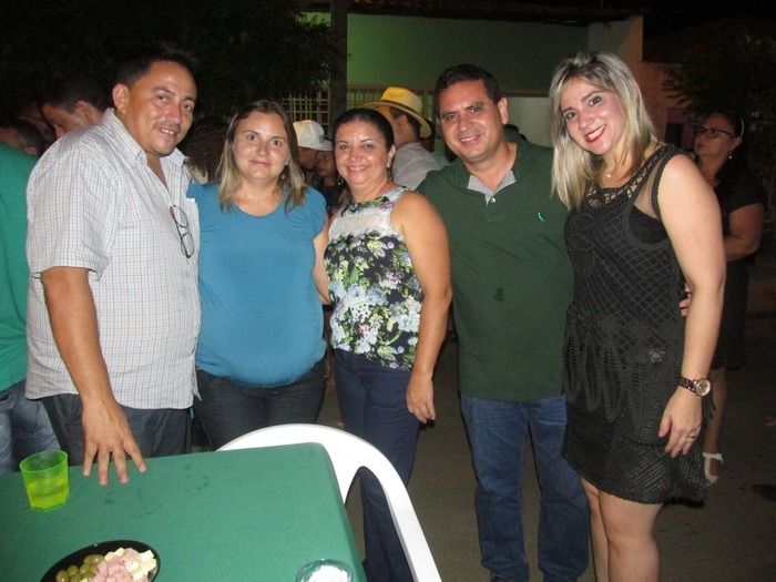 Prefeito Walter Alencar e comitiva participa do Aniversário de 51 anos de Hugo Napoleão com Lagosta Bronzeada - Imagem 7