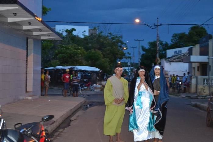 Via Sacra emociona população barrense - Imagem 13