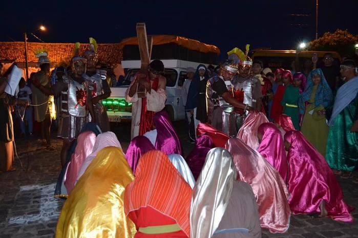 Via Sacra emociona população barrense - Imagem 29