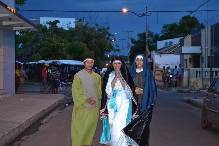 Via Sacra emociona população barrense - Imagem 14