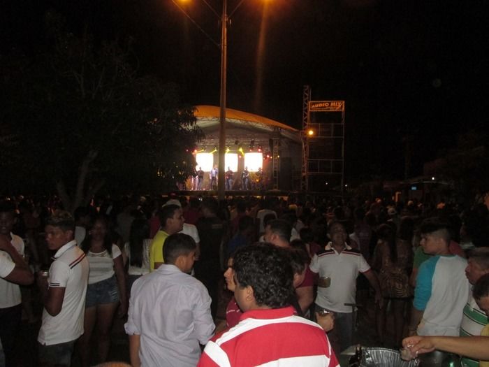 Prefeito Walter Alencar e comitiva participa do Aniversário de 51 anos de Hugo Napoleão com Lagosta Bronzeada - Imagem 9