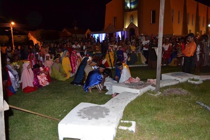 Via Sacra emociona população barrense - Imagem 36