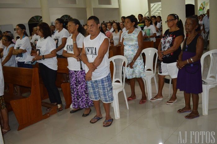 Emoção marca a missa de 01 ano de falecimento da saudosa Neylivia - Imagem 9