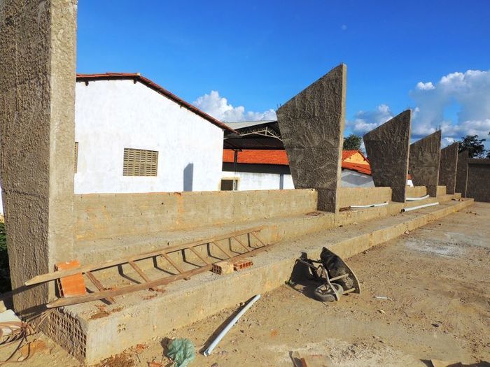 Construção do ginásio poliesportivo do Bairro Vista Alegre está bem adiantada - Imagem 3