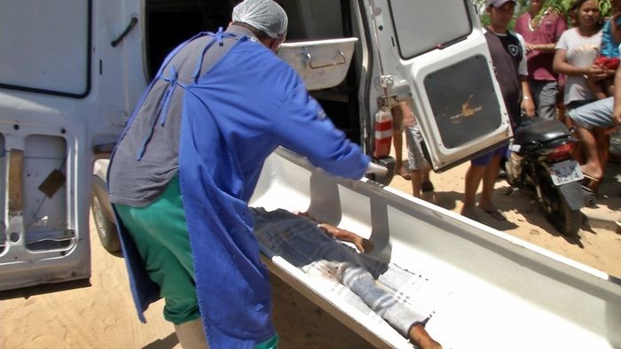 Caminhão é apedrejado após esmagar cabeça de criança - Imagem 2