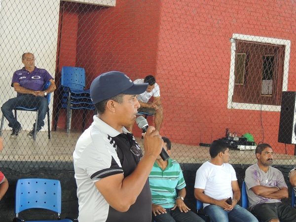 Prefeitura implanta Escolinha de Futebol e entrega fardamento para alunos de Grupo de Capoeira - Imagem 5