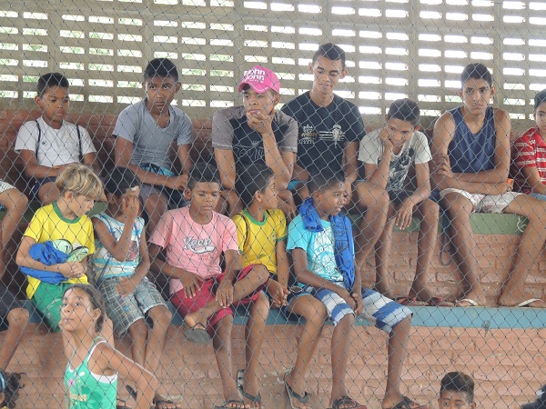 Prefeitura implanta Escolinha de Futebol e entrega fardamento para alunos de Grupo de Capoeira - Imagem 7