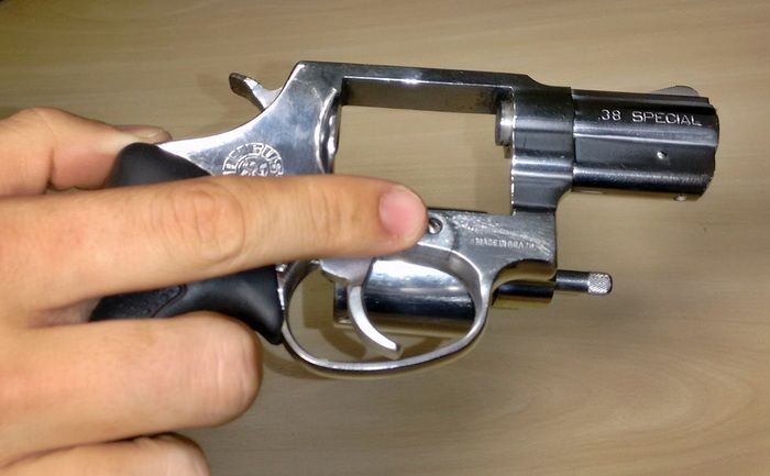 PF prende casal em Parnaíba com crack, arma e R$ 10 mil - Imagem 3