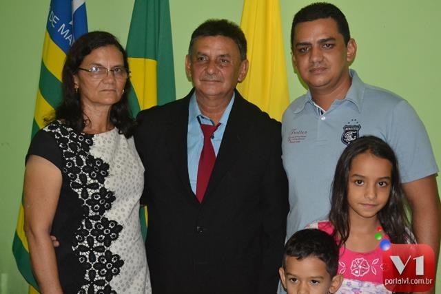 Vereadores cassam Zé Simão e empossam prefeito Antonio Ditoso - Imagem 8
