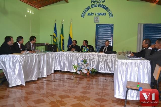 Vereadores cassam Zé Simão e empossam prefeito Antonio Ditoso - Imagem 3