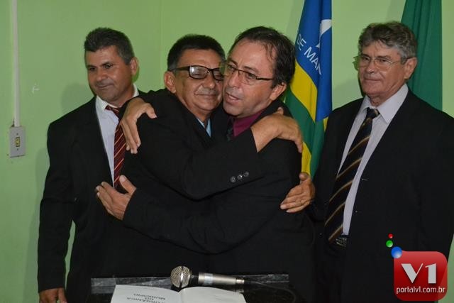 Vereadores cassam Zé Simão e empossam prefeito Antonio Ditoso - Imagem 7