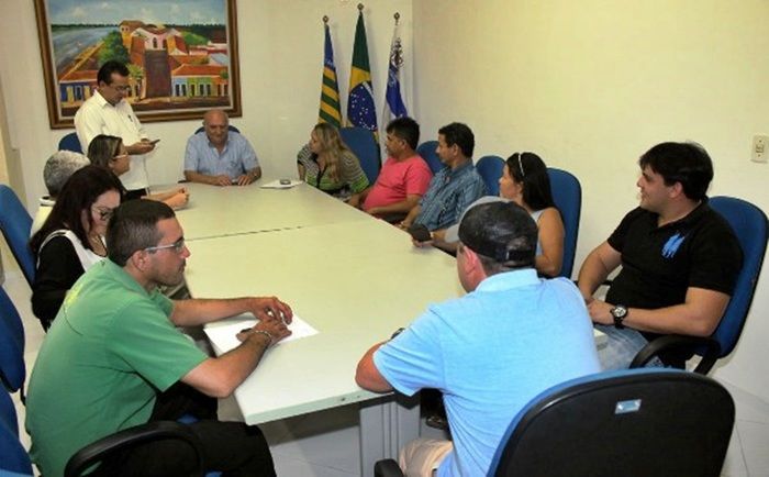 Prefeitura entrega premiação da campanha Nota Fiscal Parnaibana correspondente ao sorteio de março - Imagem 1