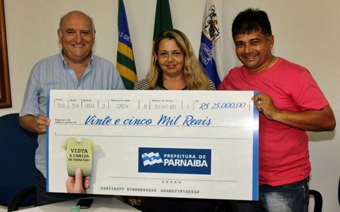 Prefeitura entrega premiação da campanha Nota Fiscal Parnaibana correspondente ao sorteio de março - Imagem 2
