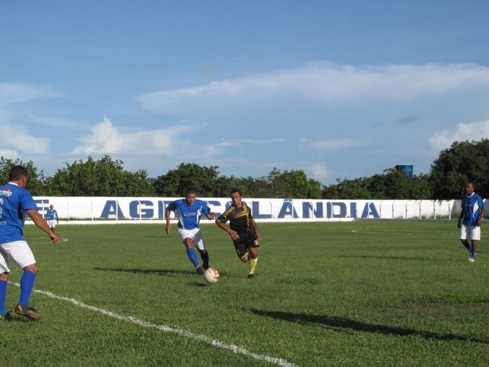 Demerval Lobão vence nos pênaltis a final do campeonato dos Quarentões do Médio Parnaíba   - Imagem 12