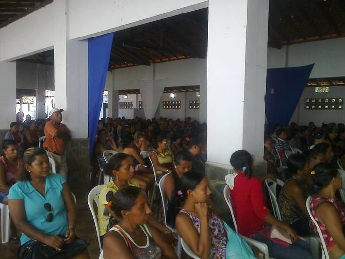 Reunião esclarece sobre o programa ‘Garantia Safra’. Vereadoras envolvidas foram vaiadas por mais de 600 pessoas presentes. - Imagem 2