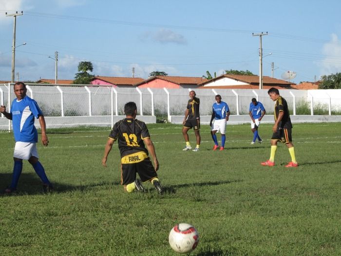 Demerval Lobão vence nos pênaltis a final do campeonato dos Quarentões do Médio Parnaíba   - Imagem 9