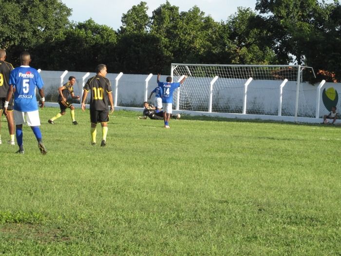 Demerval Lobão vence nos pênaltis a final do campeonato dos Quarentões do Médio Parnaíba   - Imagem 23