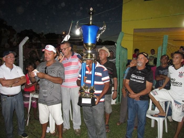 Demerval Lobão vence nos pênaltis a final do campeonato dos Quarentões do Médio Parnaíba   - Imagem 59
