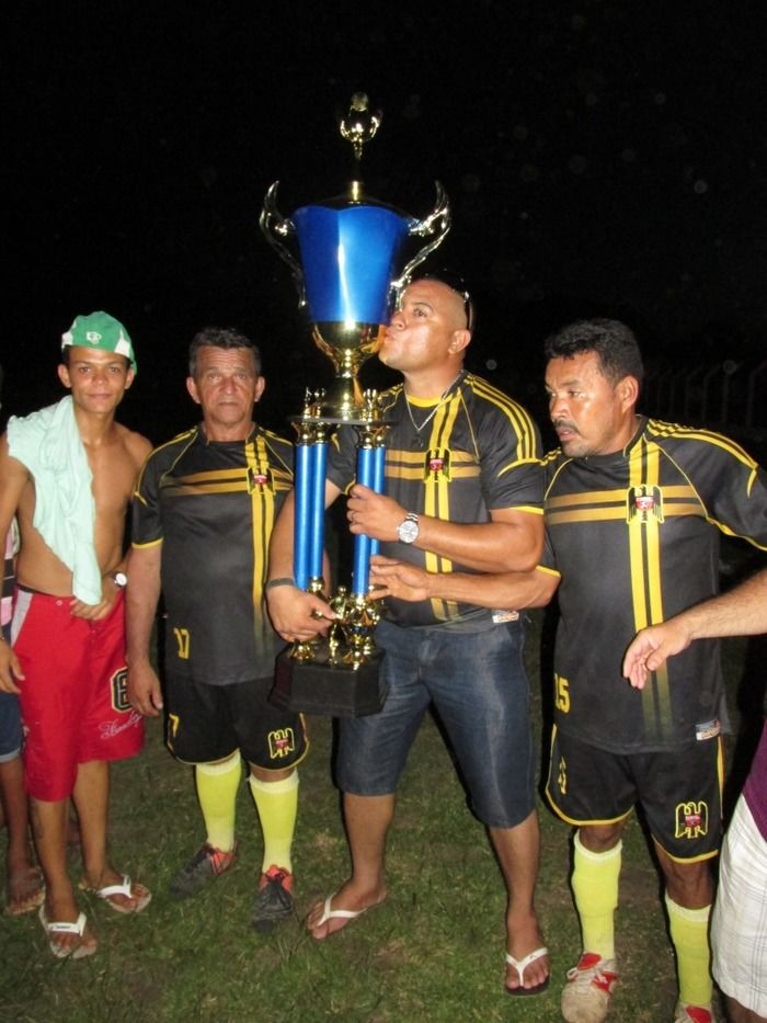 Demerval Lobão vence nos pênaltis a final do campeonato dos Quarentões do Médio Parnaíba   - Imagem 64