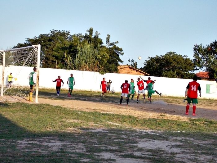 Campeonato de Futebol Amador 2015: Palestra x Alto Novo - Imagem 23