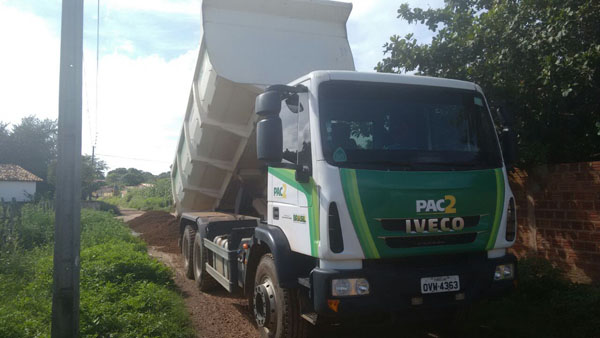 Prefeitura intensifica trabalho de limpeza pública da cidade de Brasileira - Imagem 7