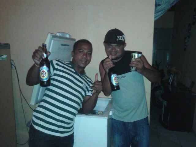 Leandro comemora aniversário ao lado de amigos e familiares - Imagem 7