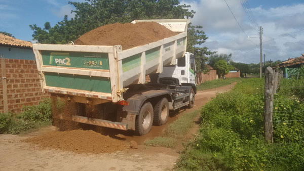 Prefeitura intensifica trabalho de limpeza pública da cidade de Brasileira - Imagem 2