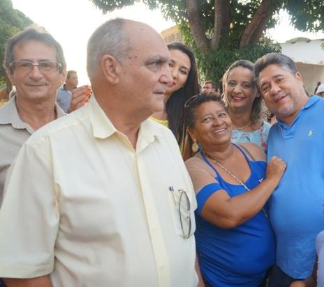 Prefeito R. Ferreira Inaugura obras na zona rural e na sede do município com a presença do Governador W. Dias - Imagem 20