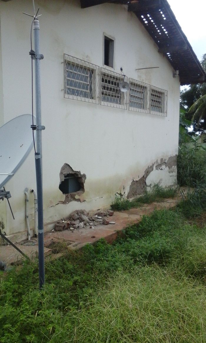 Agência dos Correios é arrombada nesta madrugada - Imagem 1