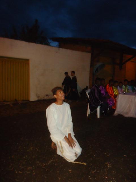 Grupo de Teatro Cutucamente Realiza o Espetáculo Paixão de Cristo - Imagem 36