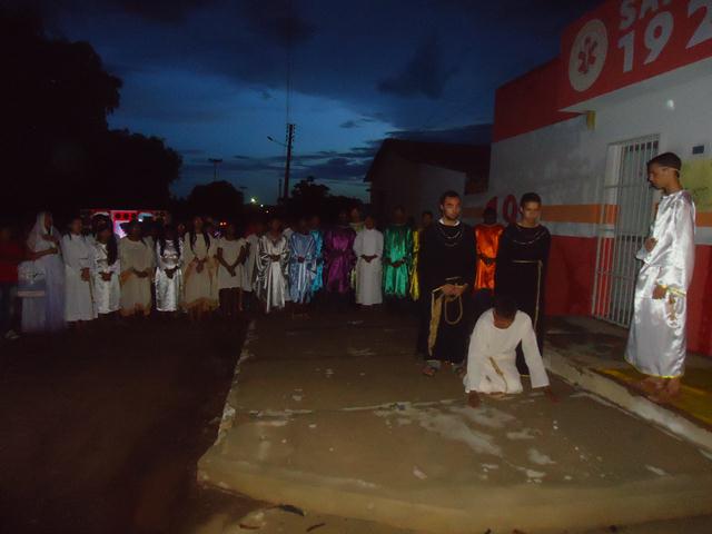 Grupo de Teatro Cutucamente Realiza o Espetáculo Paixão de Cristo - Imagem 49