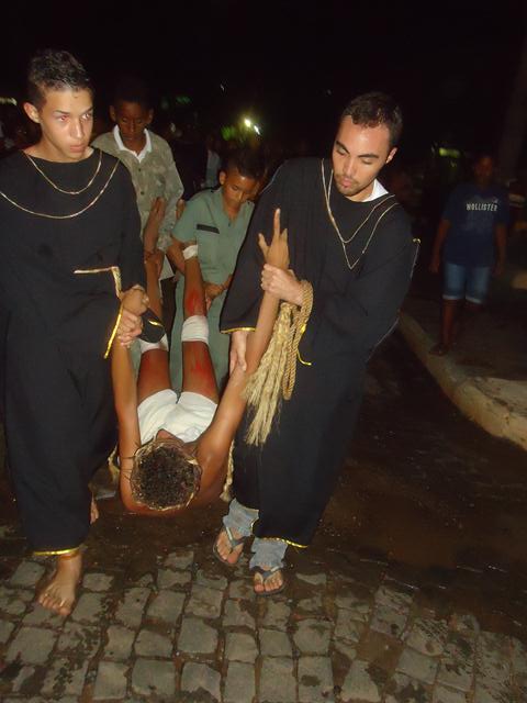 Grupo de Teatro Cutucamente Realiza o Espetáculo Paixão de Cristo - Imagem 119