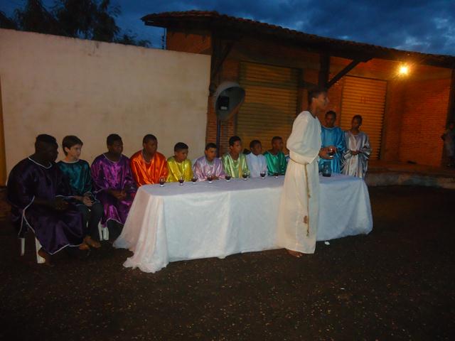 Grupo de Teatro Cutucamente Realiza o Espetáculo Paixão de Cristo - Imagem 32