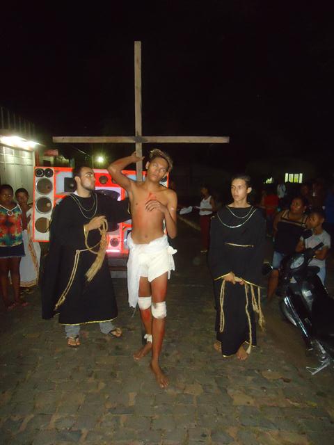 Grupo de Teatro Cutucamente Realiza o Espetáculo Paixão de Cristo - Imagem 97