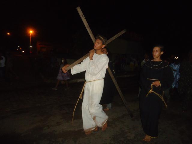 Grupo de Teatro Cutucamente Realiza o Espetáculo Paixão de Cristo - Imagem 82