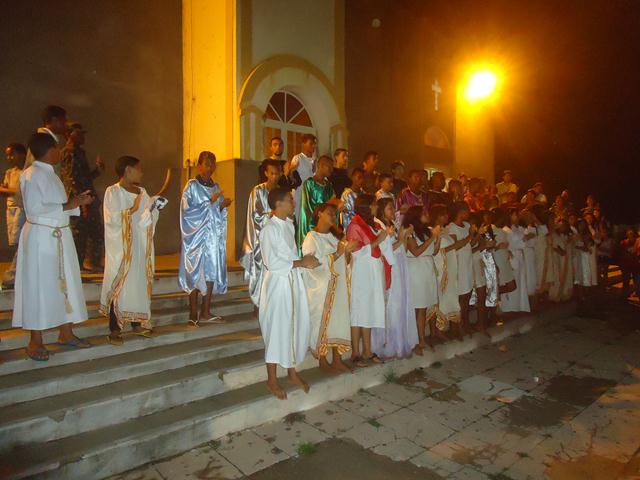 Grupo de Teatro Cutucamente Realiza o Espetáculo Paixão de Cristo - Imagem 132