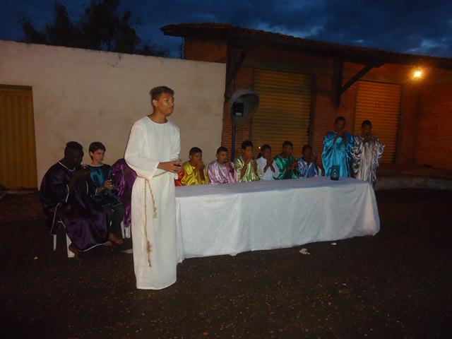 Grupo de Teatro Cutucamente Realiza o Espetáculo Paixão de Cristo - Imagem 34