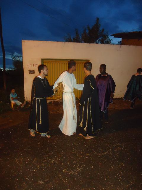Grupo de Teatro Cutucamente Realiza o Espetáculo Paixão de Cristo - Imagem 38