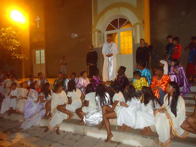 Grupo de Teatro Cutucamente Realiza o Espetáculo Paixão de Cristo - Imagem 131