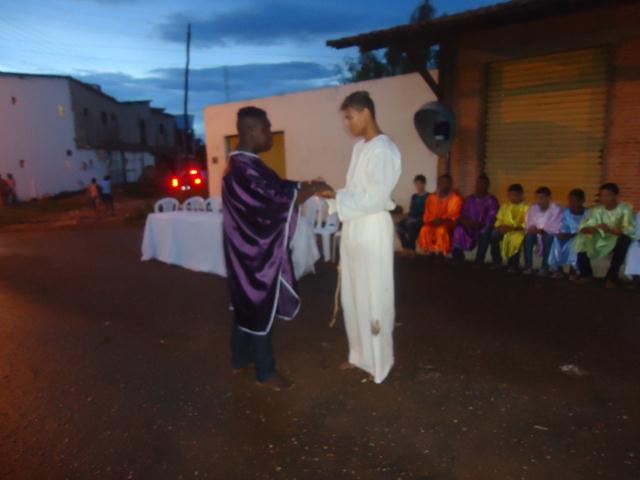 Grupo de Teatro Cutucamente Realiza o Espetáculo Paixão de Cristo - Imagem 25