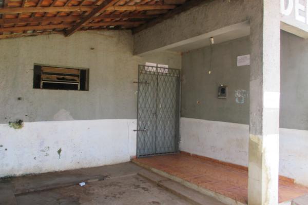 População protesta em frente à delegacia de Polícia em Amarante e ameaçam atear fogo ( Caso ‘Anão ) - Imagem 9