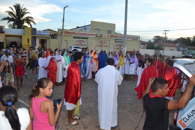 Via-crúcis leva multidão às ruas de Pimenteiras. Veja fotos  - Imagem 23