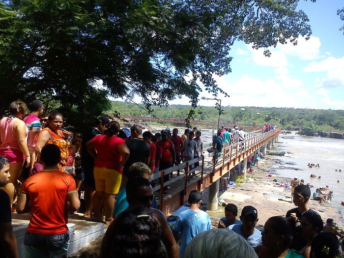 Cachoeira do Urubu Recebeu centenas de Turistas neste Domingo de Pascoa - Imagem 9