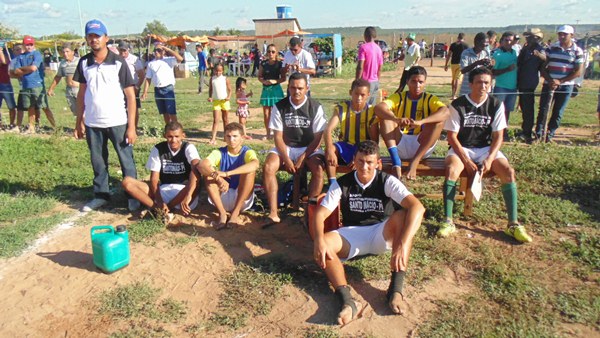 Varjota vence nos pênaltis a Favela e enfrentará o Juventude Cigano na final do campeonato municipal  - Imagem 1
