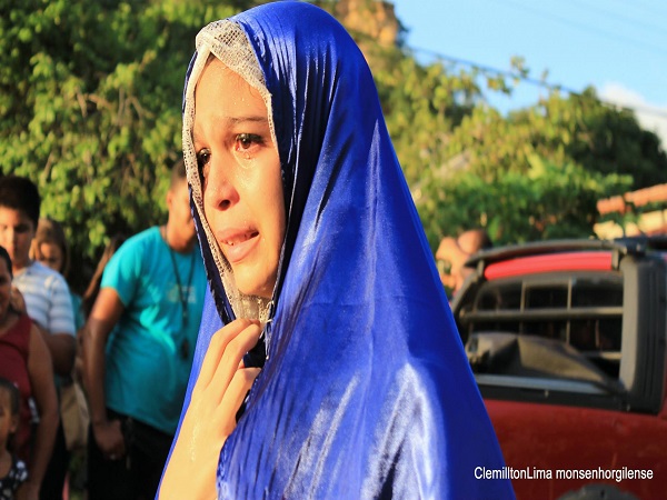 Encenação da Paixão de Cristo em Monsenhor Gil emociona fieis - Imagem 3